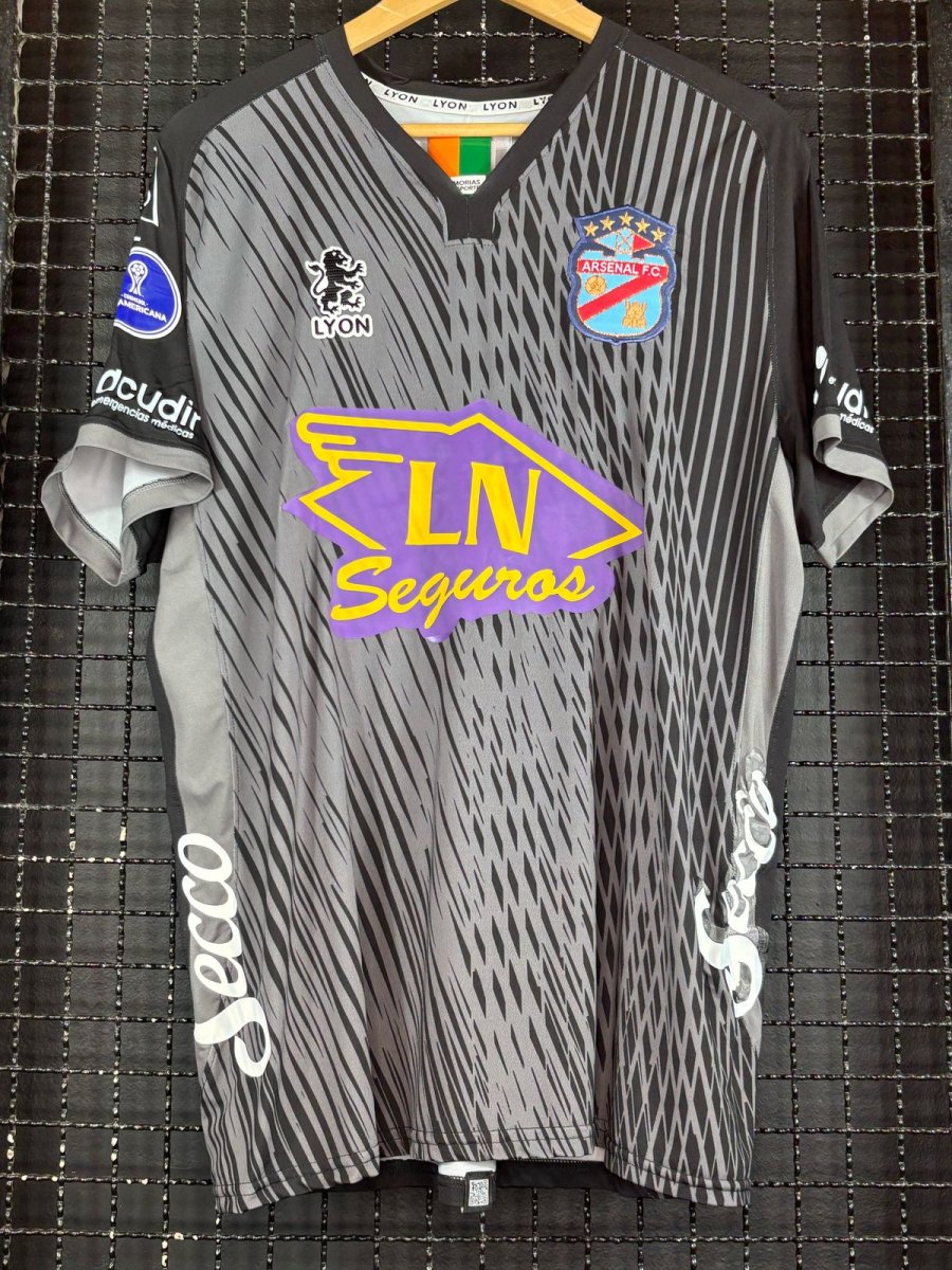 Camisa Arsenal de Sarandi – ARG Lyon Sul-Americana Rivero goleiro - Image 2