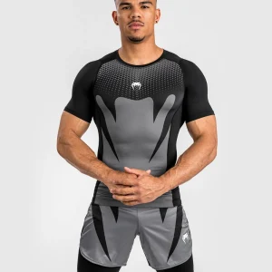Rashguard Venum Attack mangas curtas