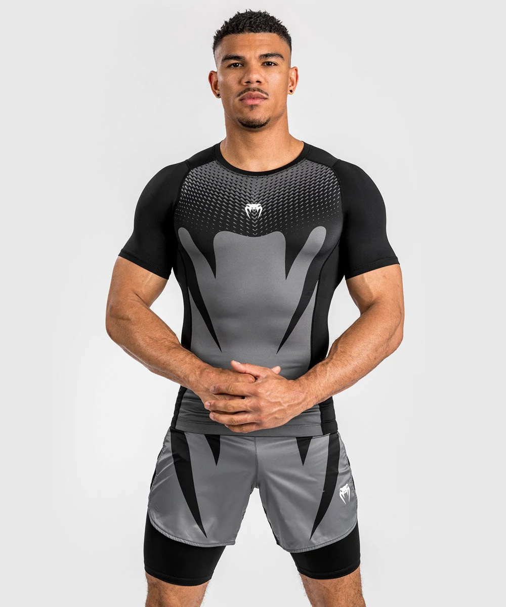 Rashguard Venum Attack mangas curtas