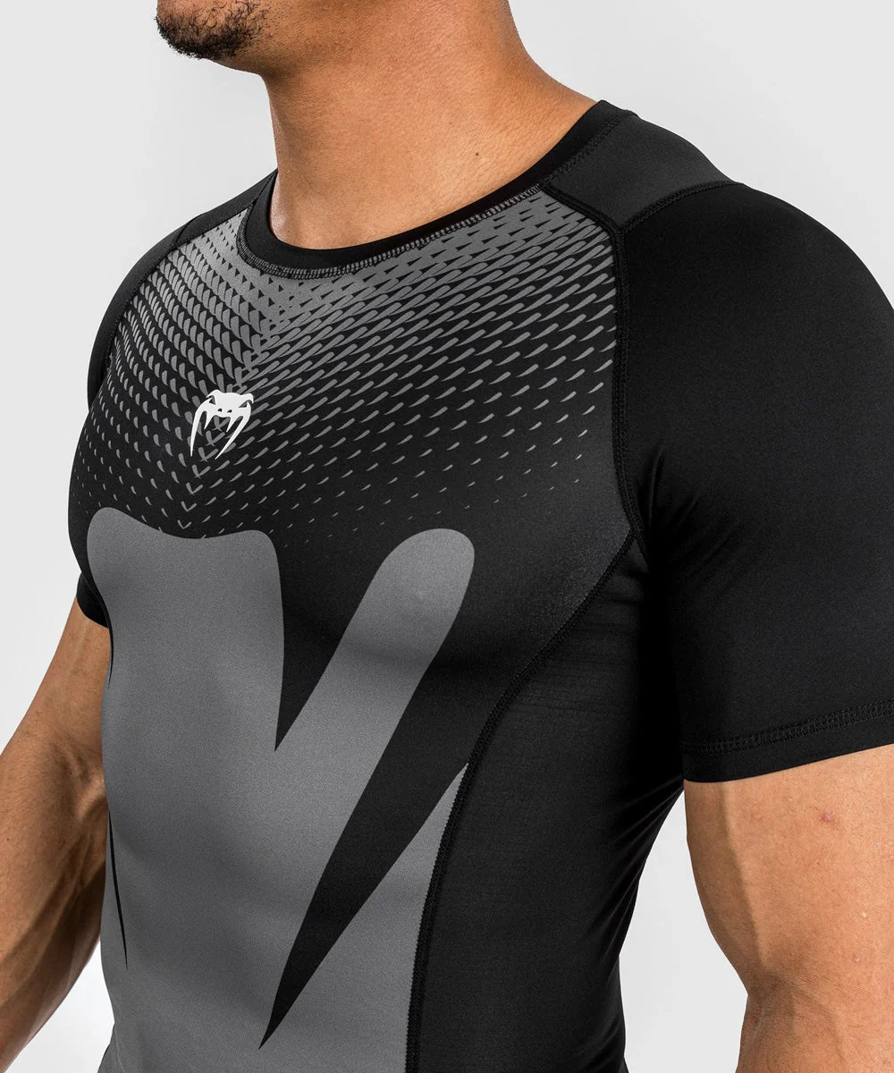 Rashguard Venum Attack mangas curtas - Image 5