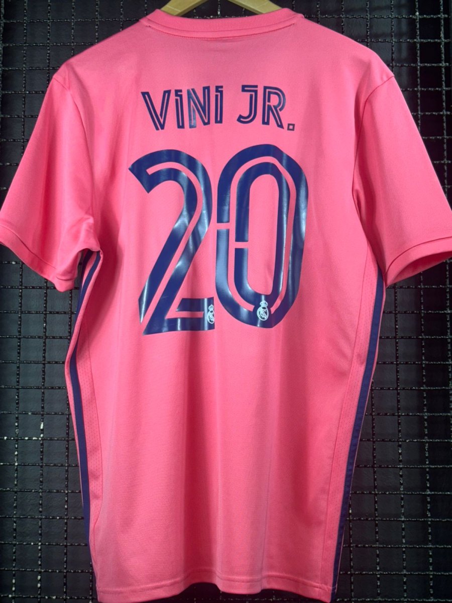 Camisa Real Madrid Adidas 2020 Vinicius Júnior rosa - Image 3