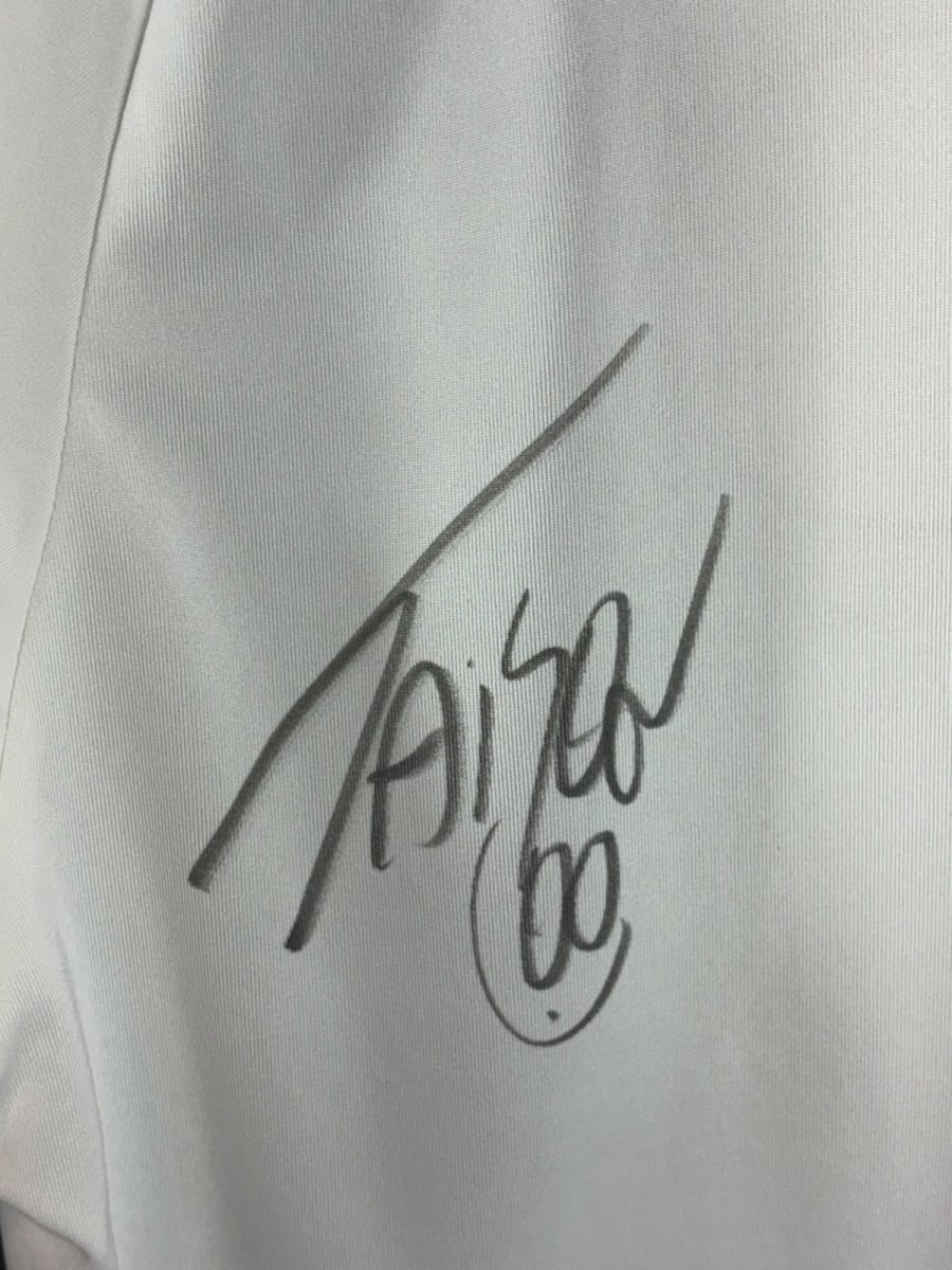Camisa Internacional Reebok 2010 Libertadores da América Taison autografada branca - Image 4