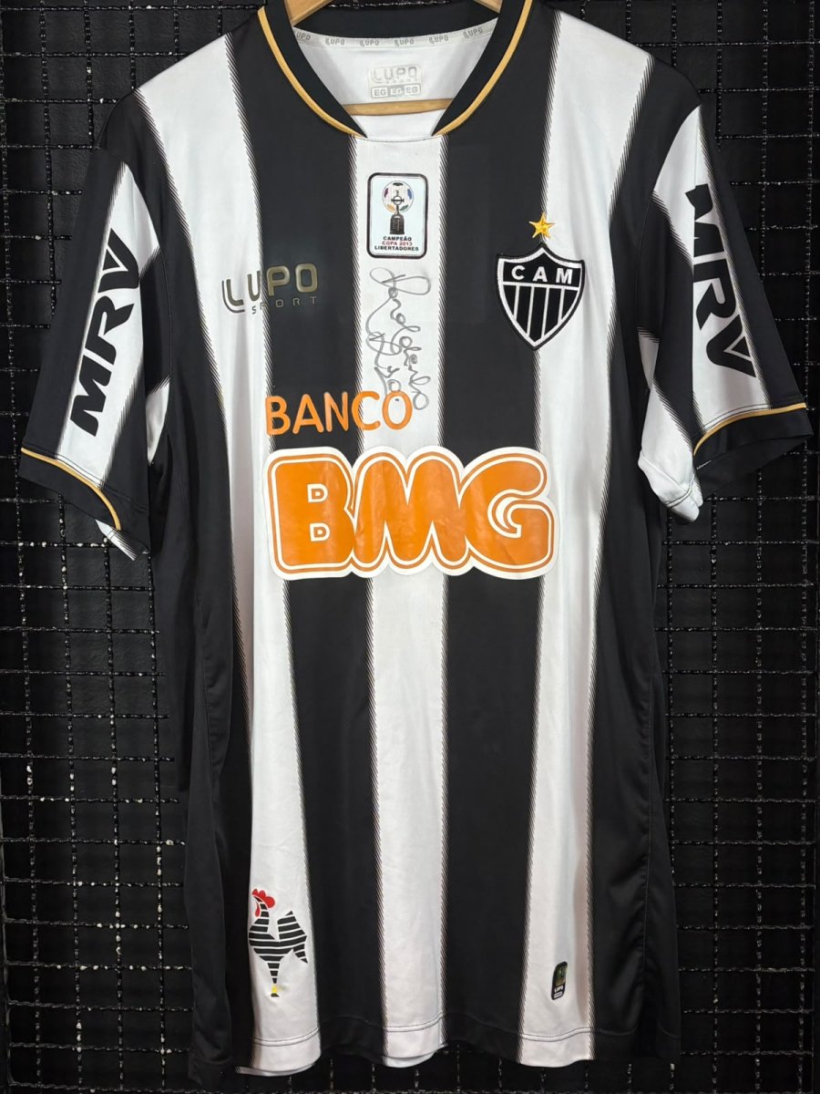 Camisa Atlético Mineiro Lupo 2013 Ronaldinho Gaúcho autografada - Image 2