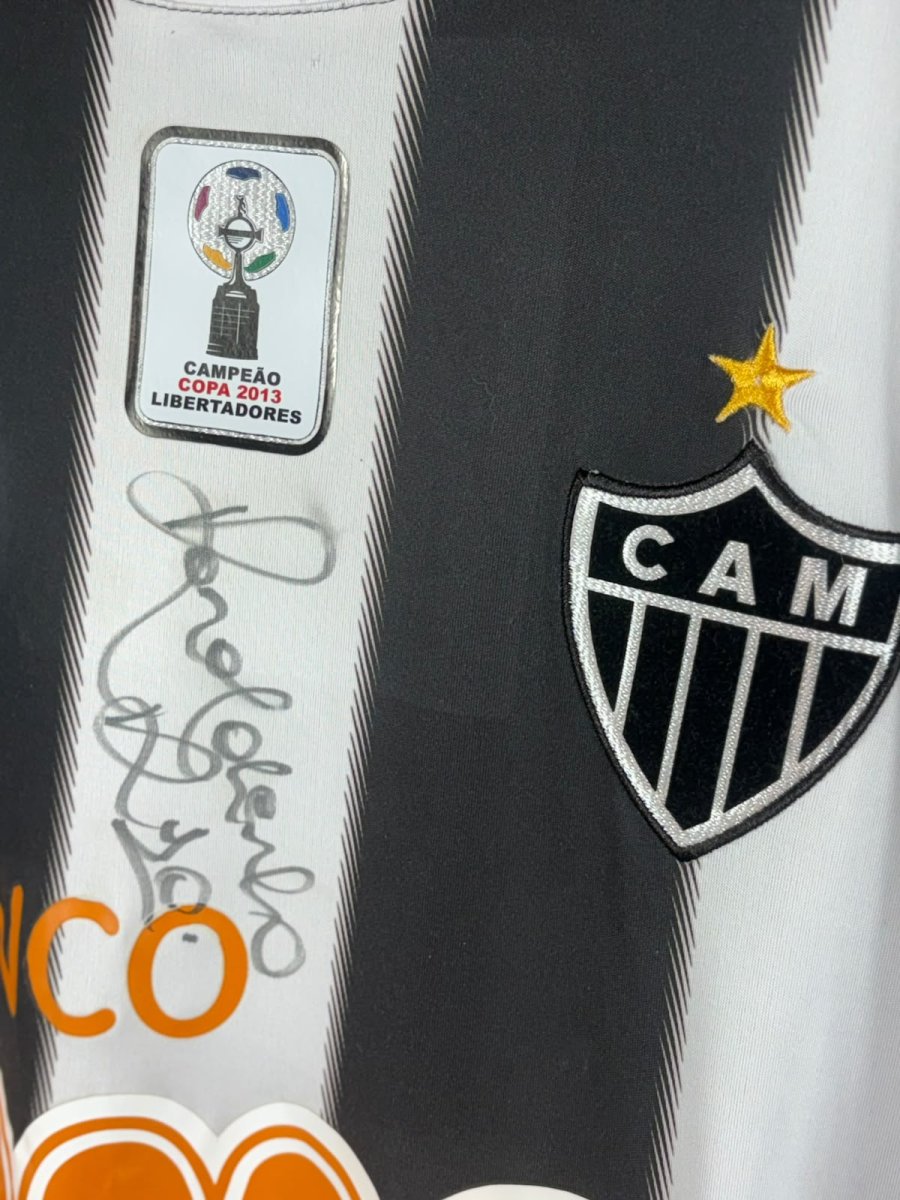 Camisa Atlético Mineiro Lupo 2013 Ronaldinho Gaúcho autografada - Image 3
