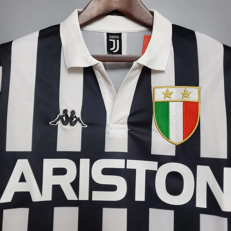 Camisola Juventus Retrô 1984/1985 - Preta e Branca - Image 6